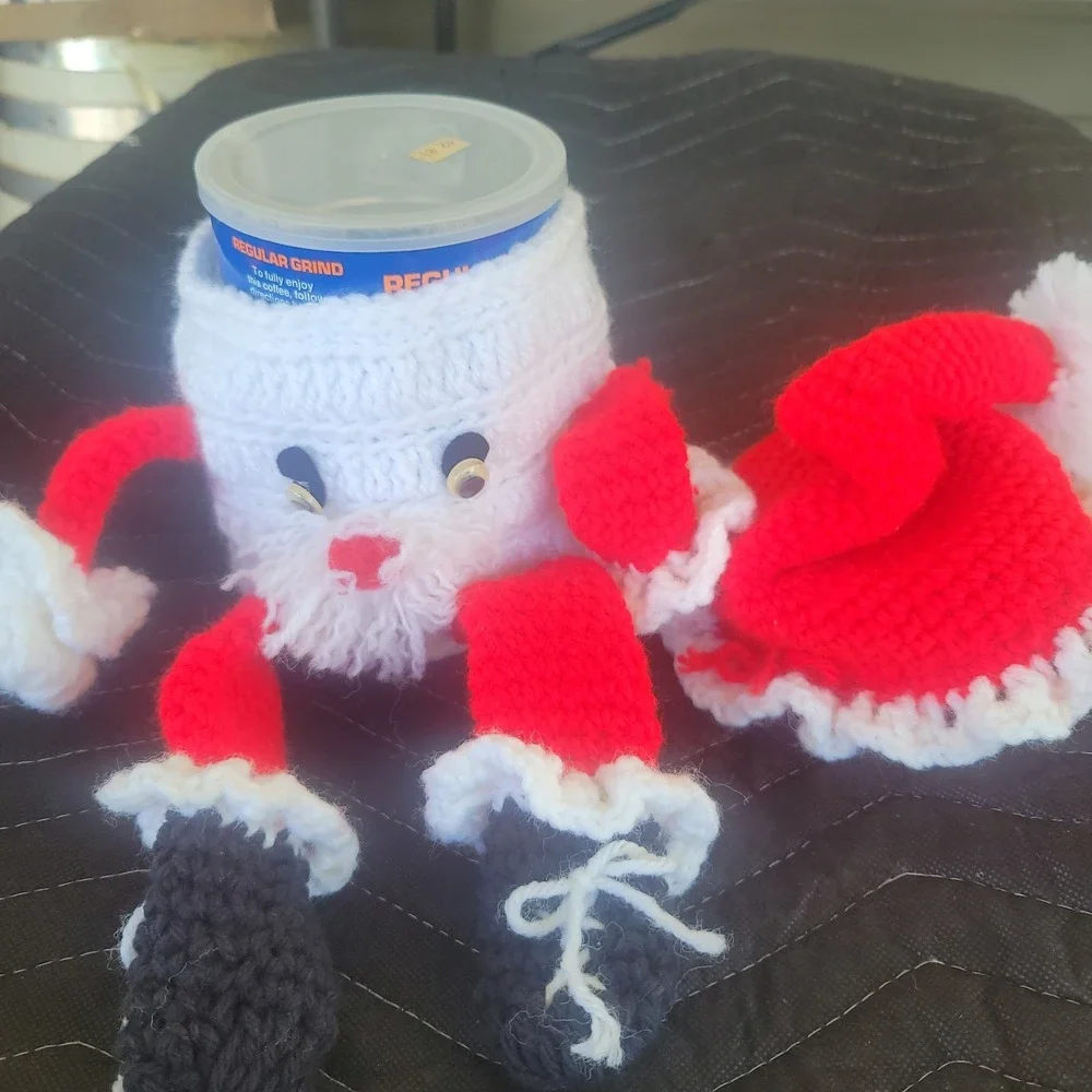 Christmas Santa Claus Handmade Toilet Paper Cover Crochet Bathroom Vtg 1980s